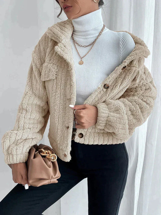Stilvolle Damenjacke İm Plüschdesign