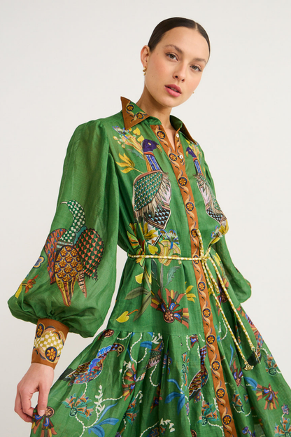 Stilvolles Gemustertes Kleid Mit Laternenärmeln