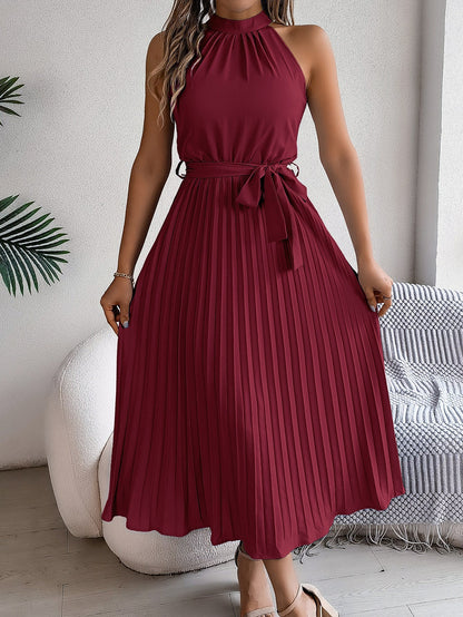 Plissiertes Crêpe-Kleid Mit Gürtel