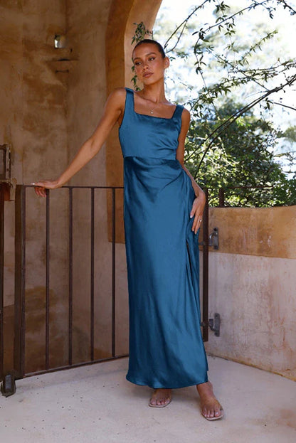 Maxikleid Mit Eckigem Ausschnitt Und Tiefem Schlitz