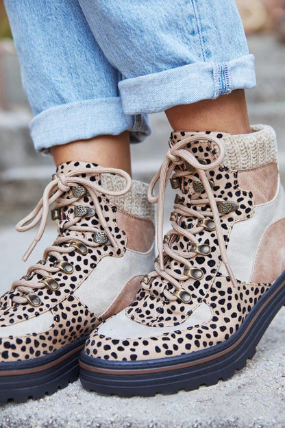 Elegante Stiefel Mit Leopardenmuster