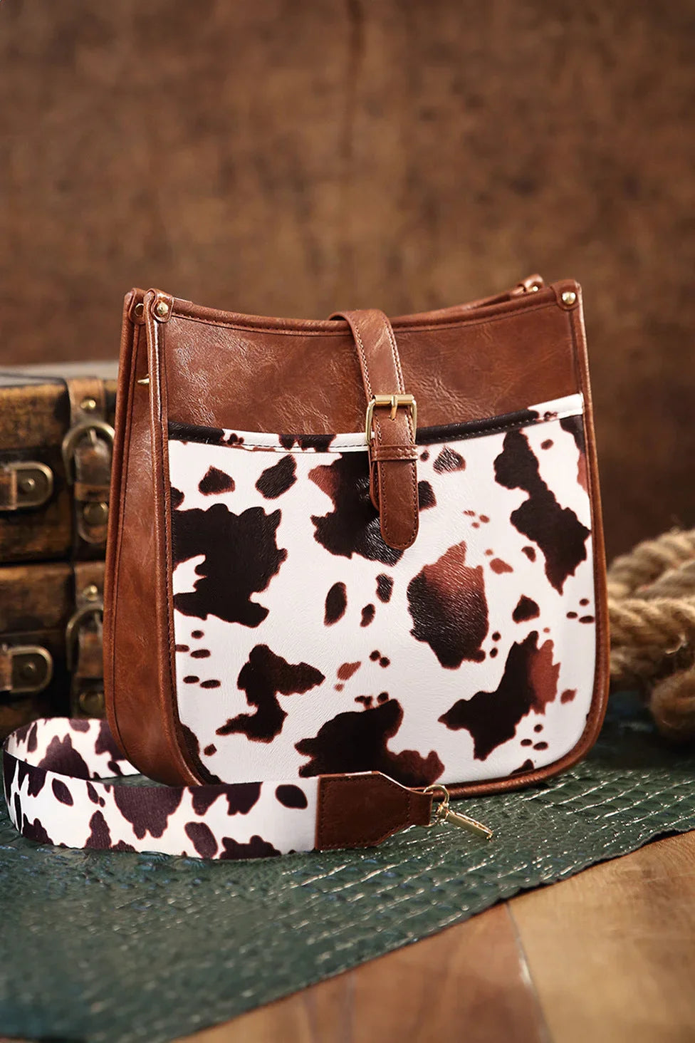 Umhängetasche İm Western-Cowboy-Stil Mit Braunem Rindermuster