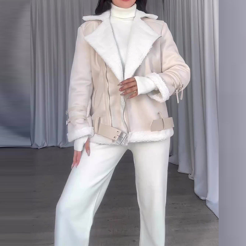 Stilvolles Design, Elegante Plüschjacke