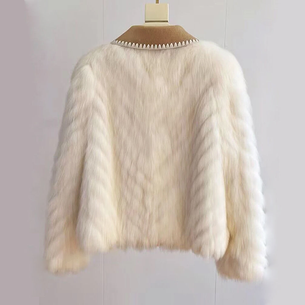 Kleine Und Weiche Vintage-Jacke