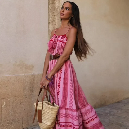 Tief Ausgeschnittenes Maxikleid Mit Dünnen Trägern