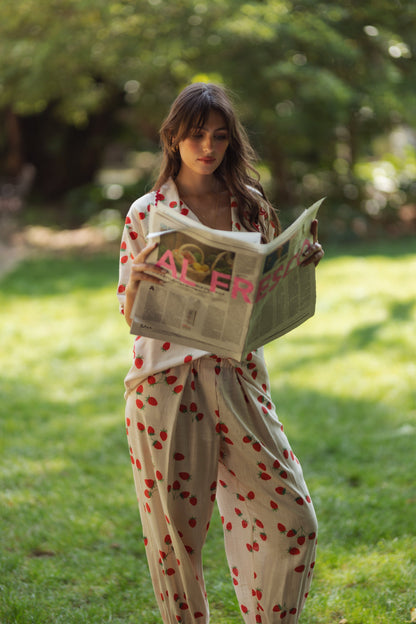 Pyjama Mit Erdbeermuster İm Stilvollen Design