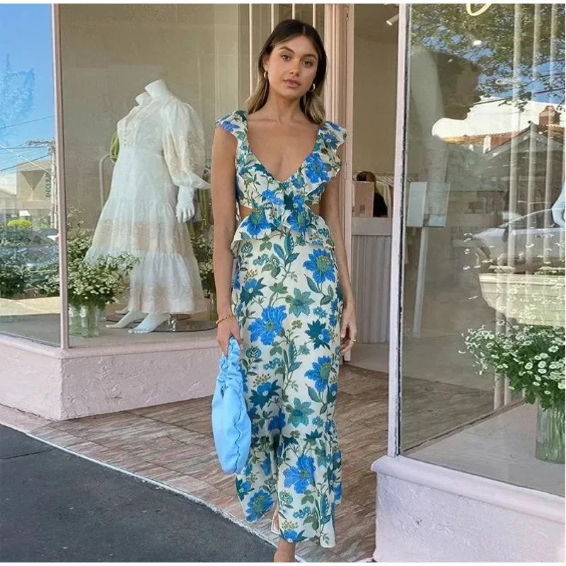 Langes Sommerkleid Mit Tiefem V-Ausschnitt Und Rüschen