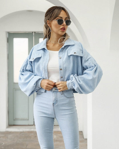 Elegante Samtjacke İm Kurzdesign