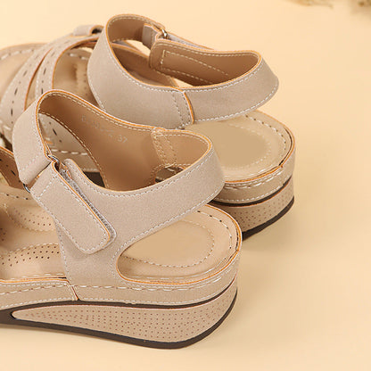 Bequeme Sandalen Mit Plateausohle