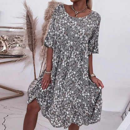 Kleid Mit Rundhalsausschnitt Und Blumenmuster