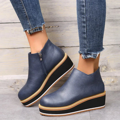 Stiefel Mit Reißverschluss İm Eleganten Design