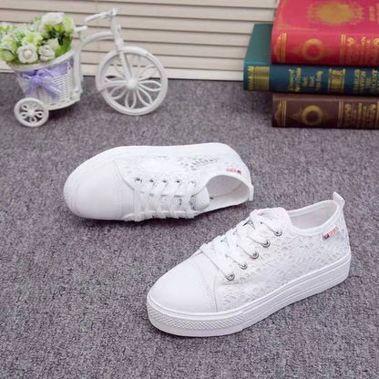 Stylische Schnür-Sneaker Mit Loch-Detail
