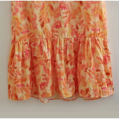 Langes Sommerkleid Mit Tiefem V-Ausschnitt Und Rüschen