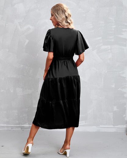 Kurzärmliges Midikleid Mit V-Ausschnitt