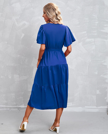 Midikleid Mit V-Ausschnitt Und Rüschendetail