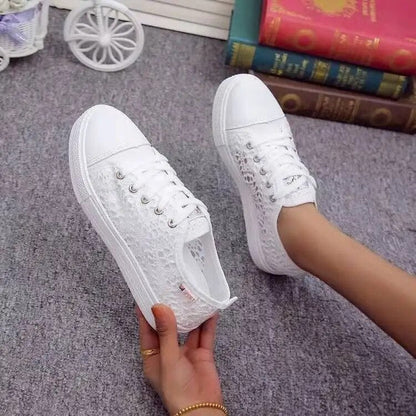 Stylische Schnür-Sneaker Mit Loch-Detail