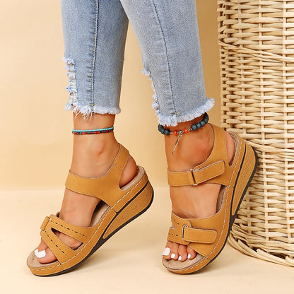 Bequeme Sandalen Mit Plateausohle