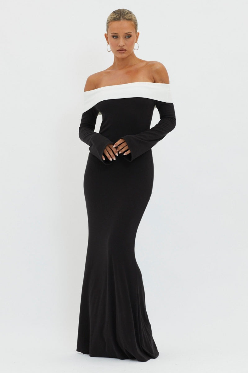 Schulterfreies Maxikleid Aus Strick