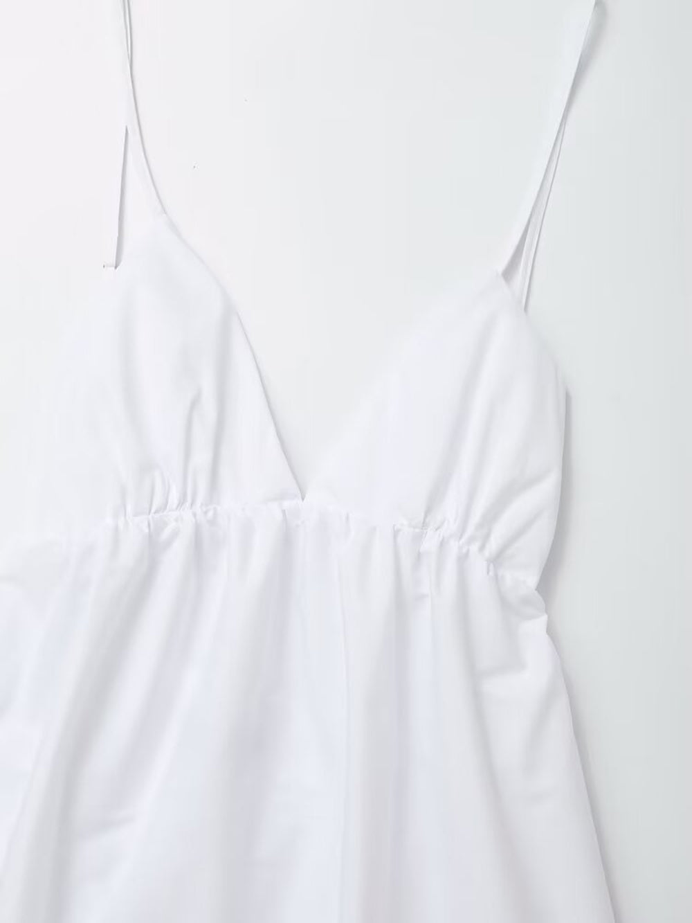 Elegantes Midikleid Mit Tiefem Rücken