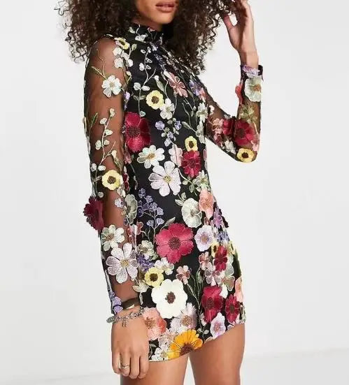 Kleid Mit Blumenstickerei