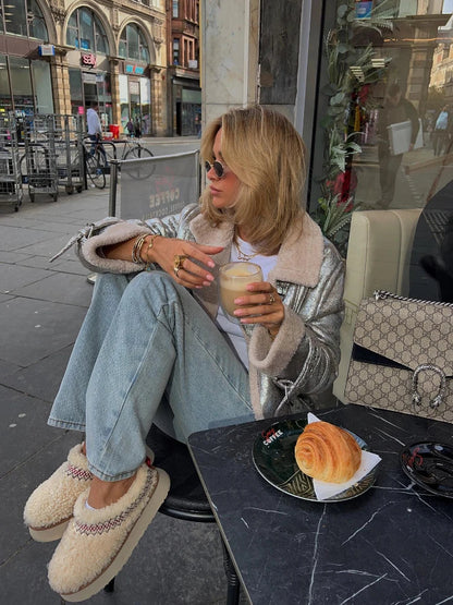Stylische Designerjacke Mit Plüschdetails