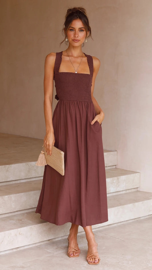 Elegantes Midikleid Mit Quadratischem Ausschnitt
