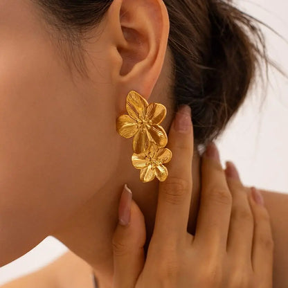 Hypoallergene Vintage Blumenohrringe
