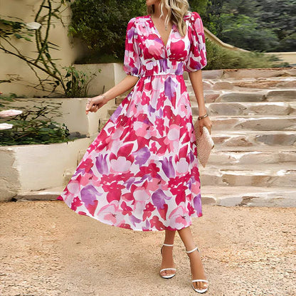Gemustertes Sommerkleid Mit V-Ausschnitt