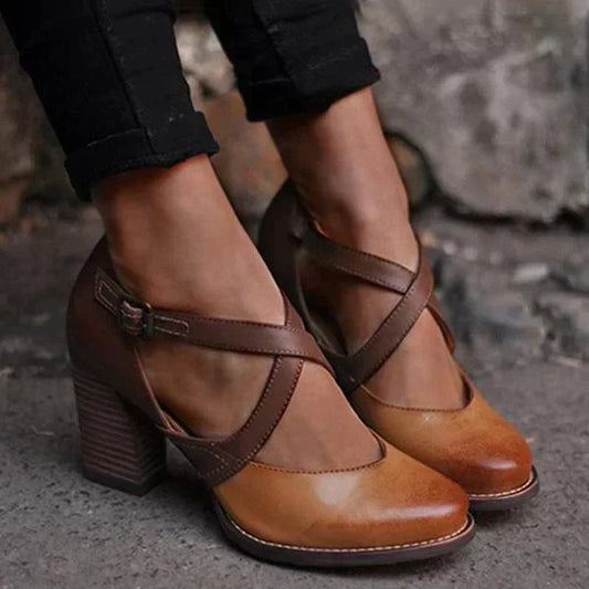 Elegante High Heels Mit Hochwertigem Kreuzschnallendetail