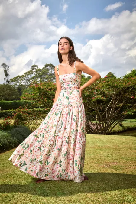 Ärmelloses Und Rückenfreies Trägerloses Langes Sommerkleid