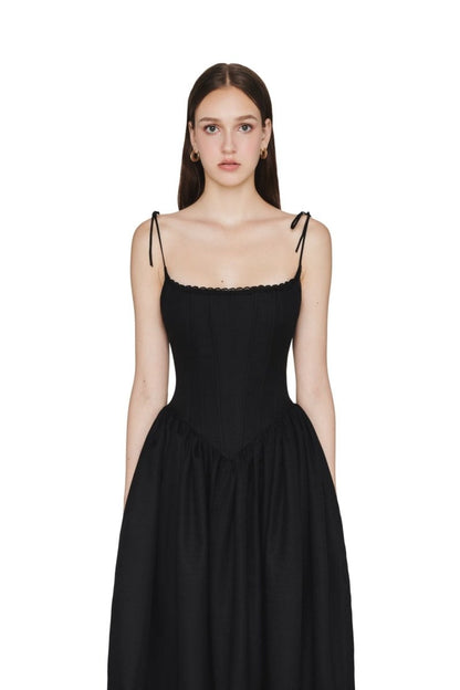 A-Linien-Kleid Mit Quadratischem Ausschnitt Und Spitzendetail