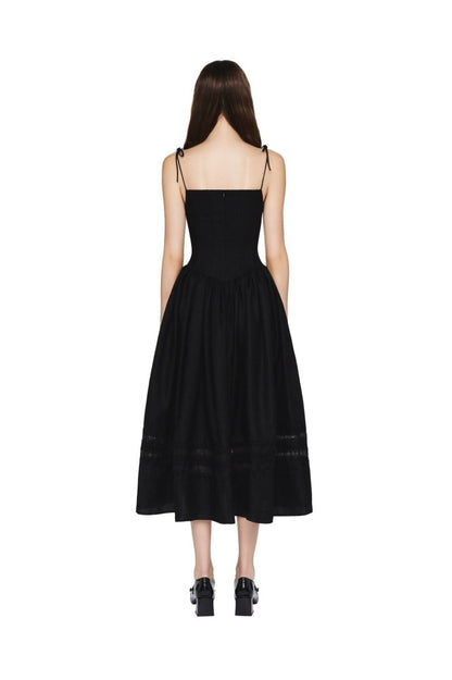 A-Linien-Kleid Mit Quadratischem Ausschnitt Und Spitzendetail