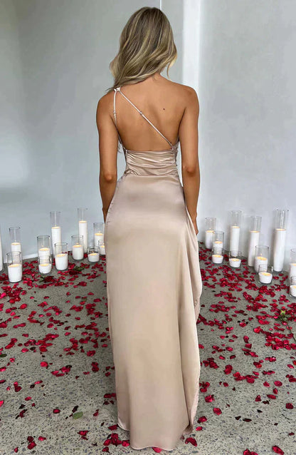Langes Kleid Für Kreative Frauen