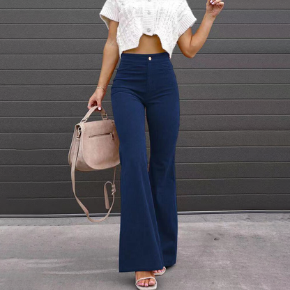 Perfekt Geschnittene Samthose Mit Weitem Bein