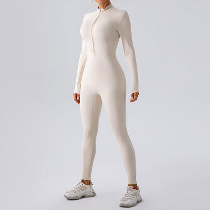Beigefarbener, Sportlicher Yoga-Jumpsuit Mit Halbem Kragen Und Reißverschluss Und Langen Ärmeln