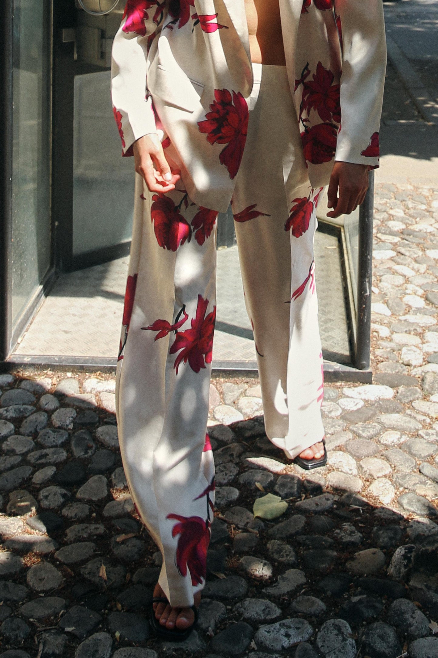 Anzug Aus Blazerjacke Und Hose Mit Blumenmuster
