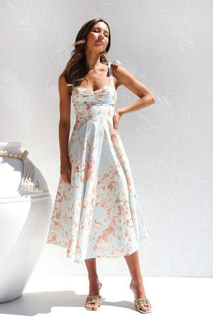 Midikleid Mit Abstraktem Blumenmuster Und Rüschendetail