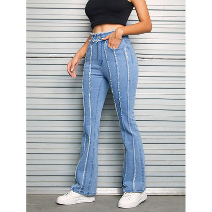 Leicht Ausgestellte Jeans