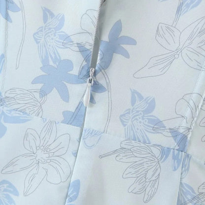 Tief Ausgeschnittenes Midikleid Mit Blumenmuster Und Schlitz