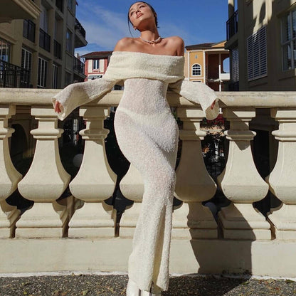 Elegantes, Schulterfreies, Transparentes Maxikleid Mit Langen Ärmeln