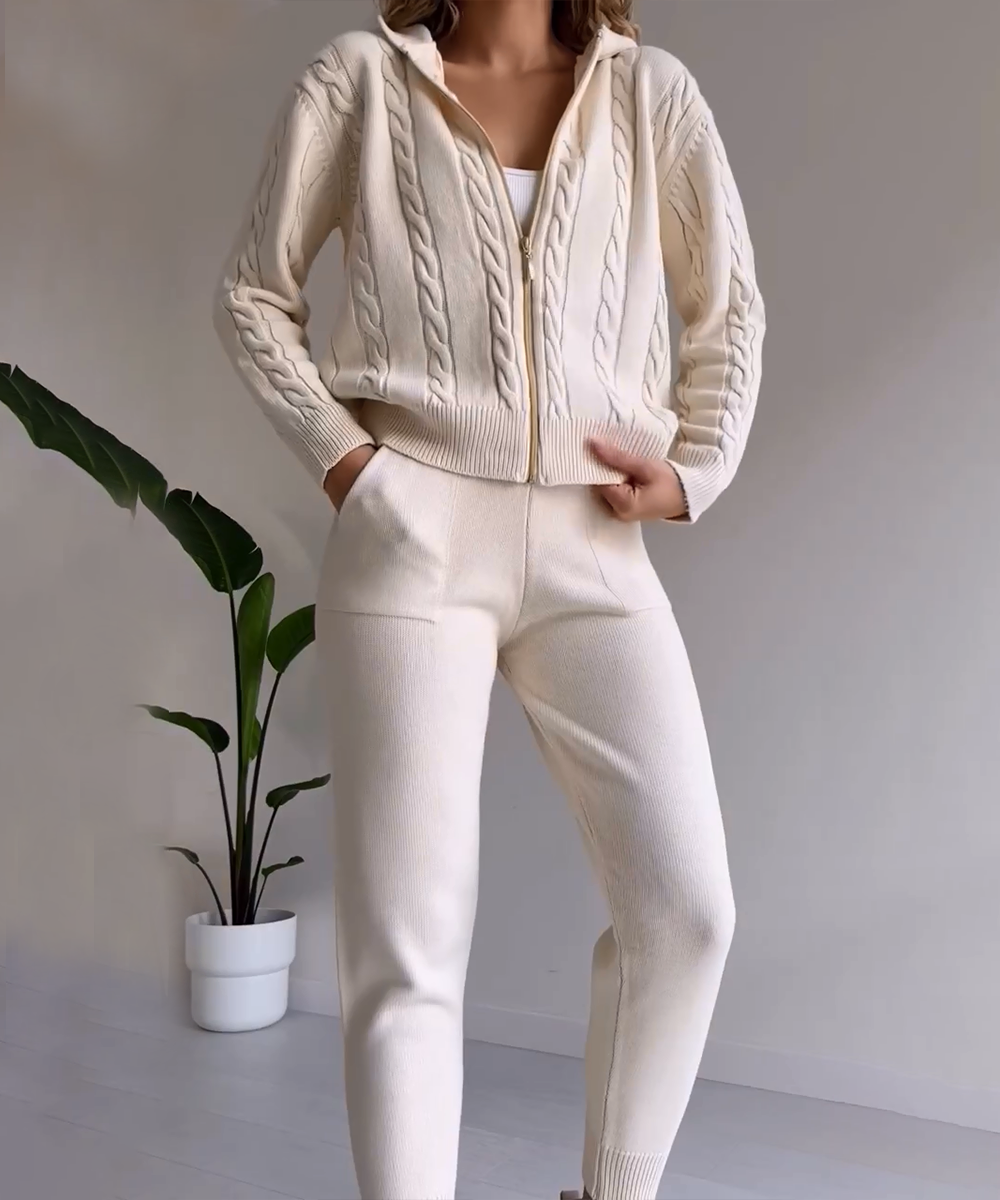 Zweiteiliger Anzug – Gestrickte Kapuzenjacke Und Hose
