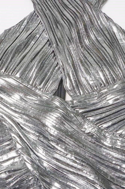 Metallic-Maxikleid Mit Überkreuztem Neckholder