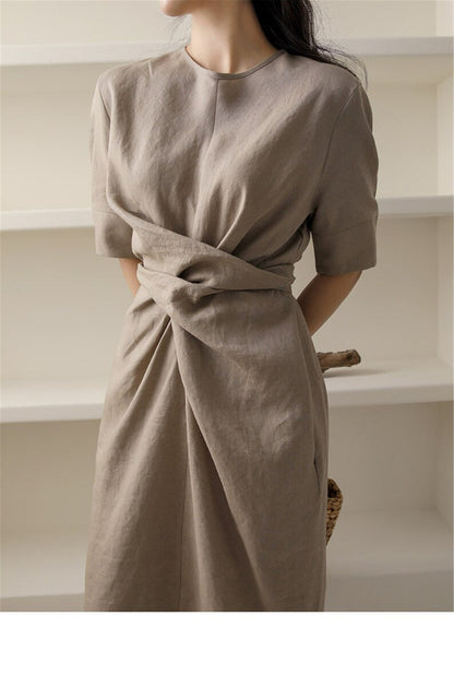 Khakifarbenes Leinenkleid