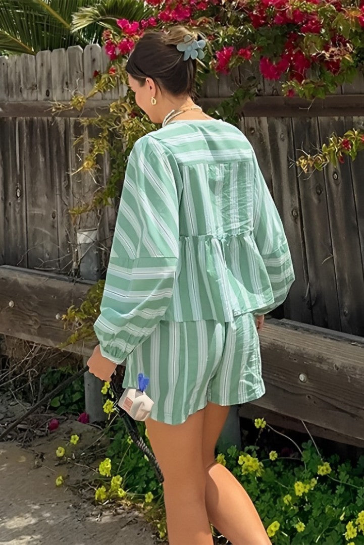 Gestreiftes Hemd- Und Shorts-Set Mit Halblangen Ärmeln