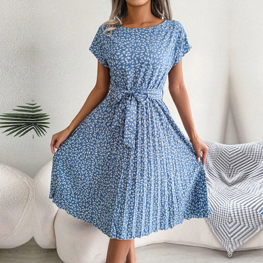 Kurzärmliges Midikleid Mit Rundhalsausschnitt