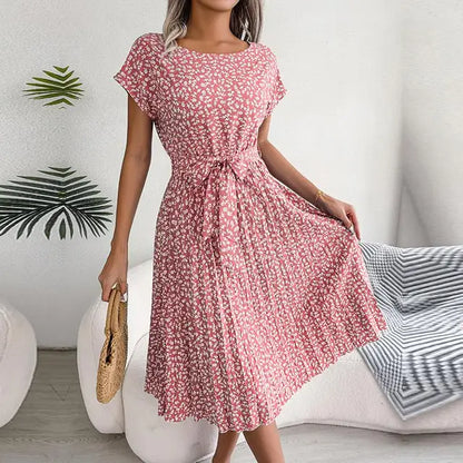 Kurzärmliges Midikleid Mit Rundhalsausschnitt