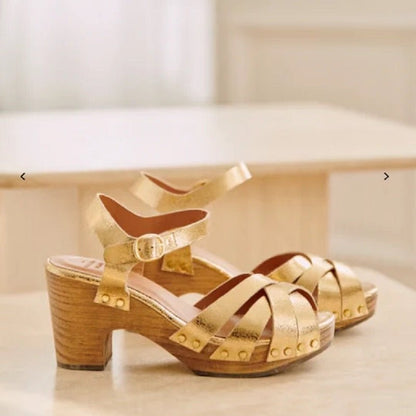 Stilvolle Designer-Sandalen