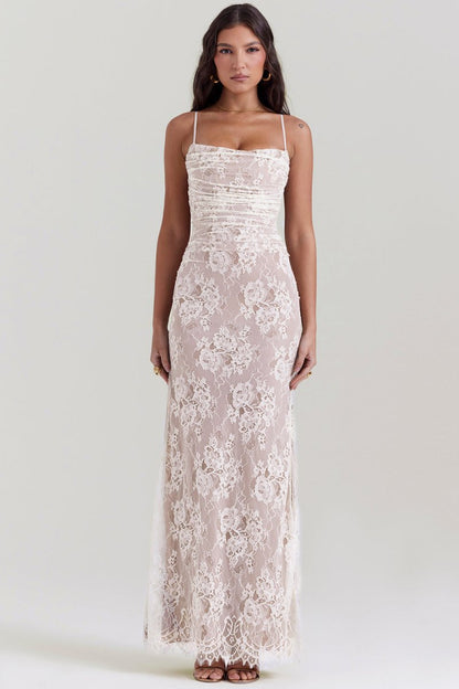 Elegantes, Figurbetontes Spitzenkorsettkleid Mit Gebundener Taille