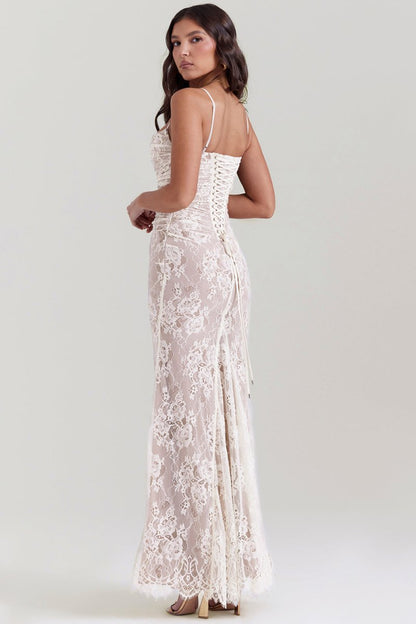 Elegantes, Figurbetontes Spitzenkorsettkleid Mit Gebundener Taille