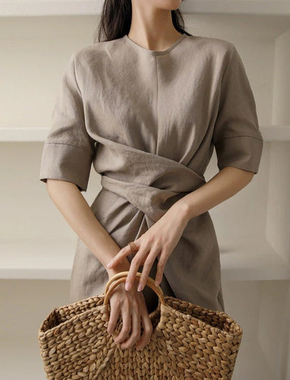 Khakifarbenes Leinenkleid